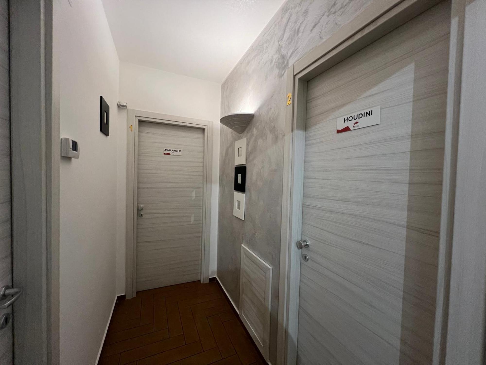 B&B Palazzo Del Toro Монтесильвано Экстерьер фото