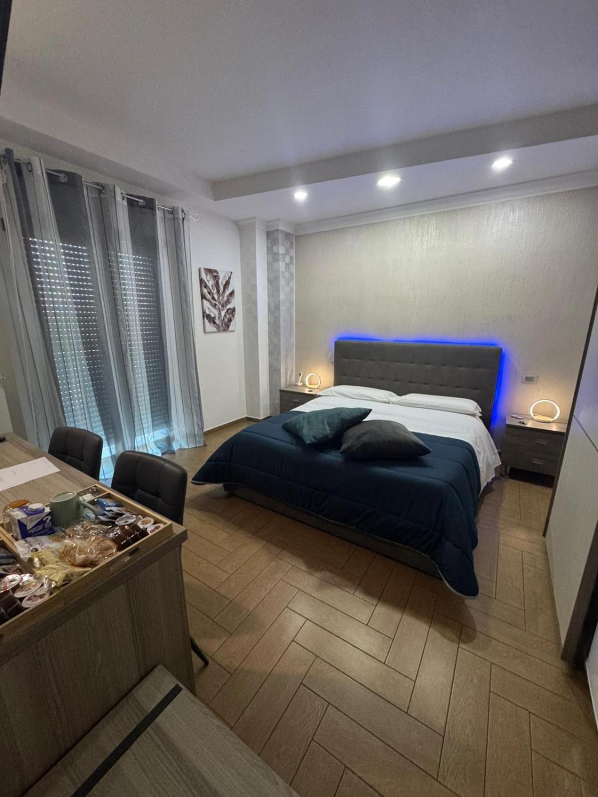 B&B Palazzo Del Toro Монтесильвано Экстерьер фото